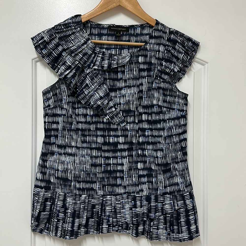 Banana Republic sleeveless blouse